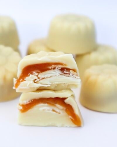 White Chocolate Flower Panda chocolate white chocolate blanco toffee caramel filled spain portugal