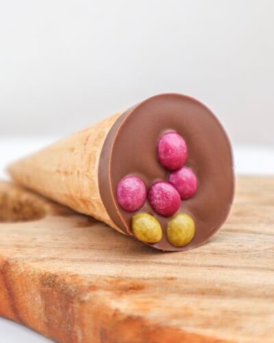 Minicco Cornet with Hazelnuts