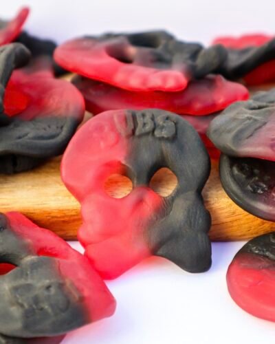 Raspberry Liquorice Skull Bubs vegan candy