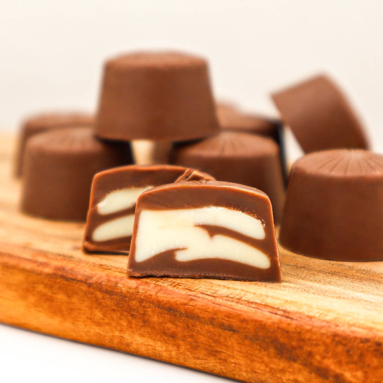 Milky Dream chocolate swedish candy aroma chocolate con leche filled chocolate milk creamy cream