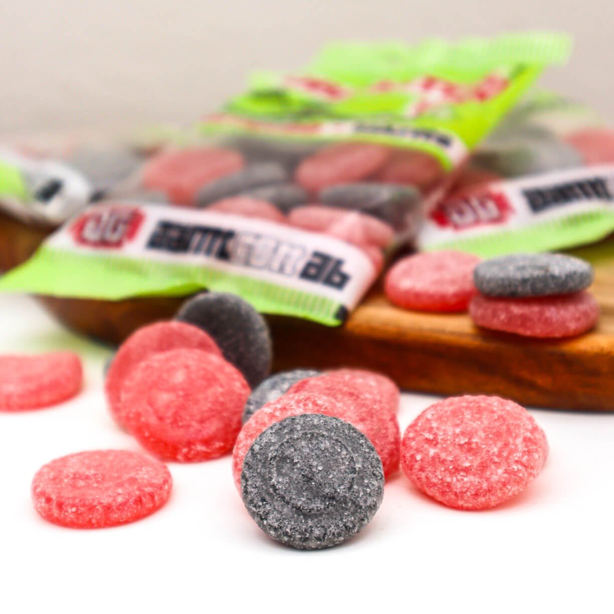 Dragster Strawberry Liquorice candy regaliz chuches Rojas salty sweet candy mix Godis Fabrica candy people