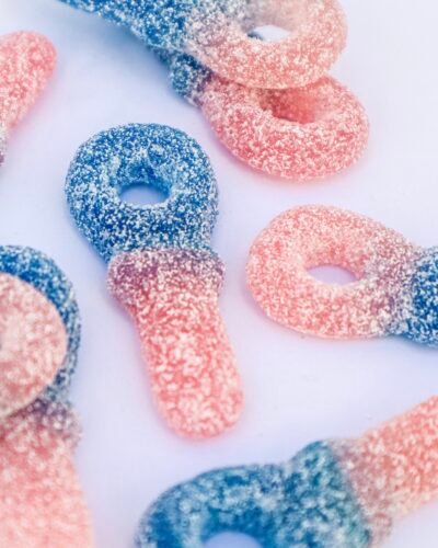 Sour Bubblegum Soothers gelatin free candy godis fabrica