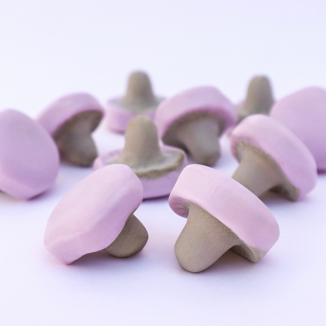 Violet Liquorice Mushrooms toms swedish candy nube regaliz purple