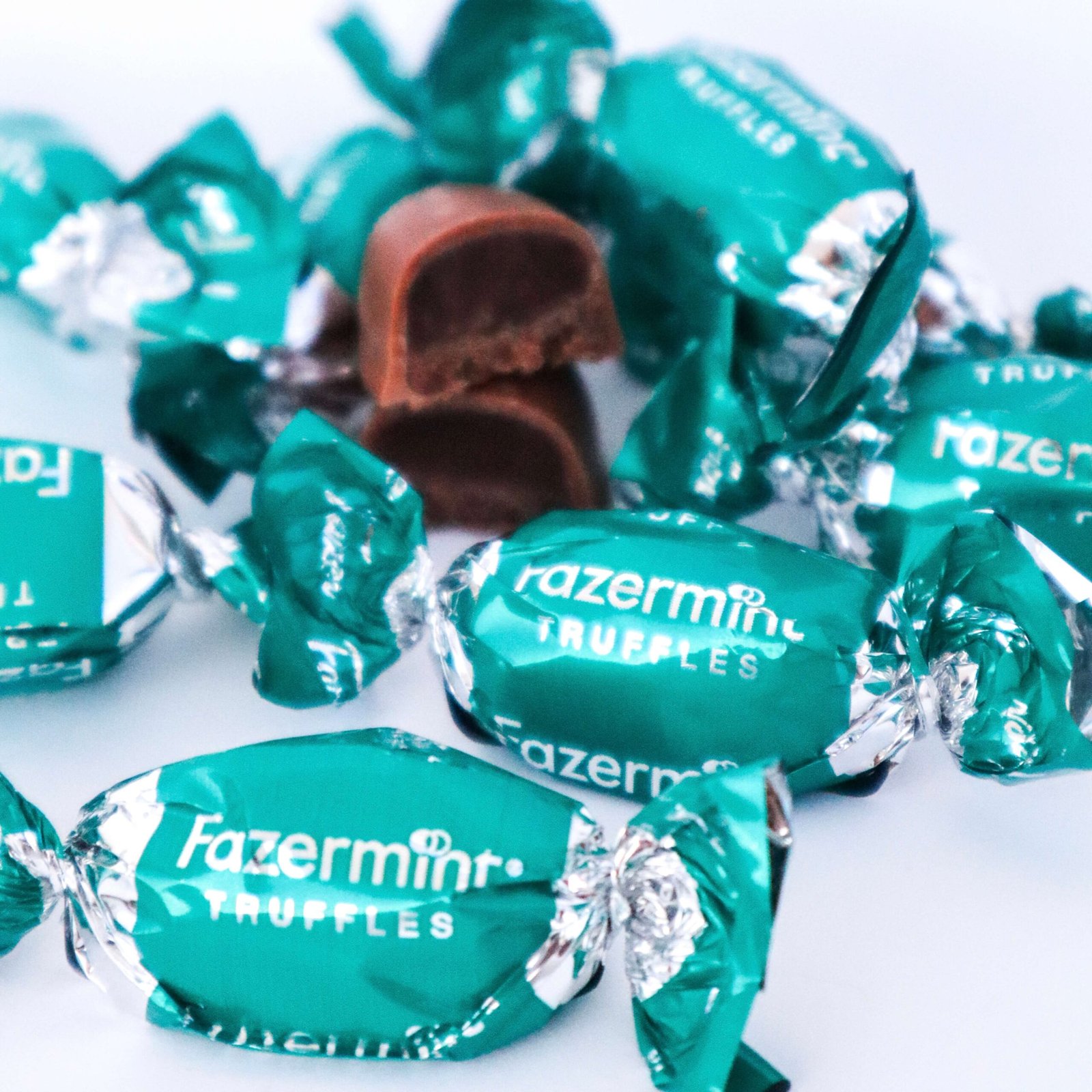 Fazermint Truffle Fazer chocolate Finnish chocolate christmas praline navidad dulces de navidenos wrapped konvehti