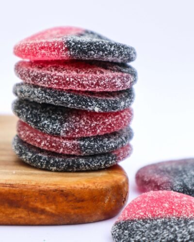 Sour Raspberry Liquorice Clock regaliz salado Suecia norte Finlandia salmiak samiakki lakritsi karkki kello timer vadelma frambuesa gominola chuches de frambuesa