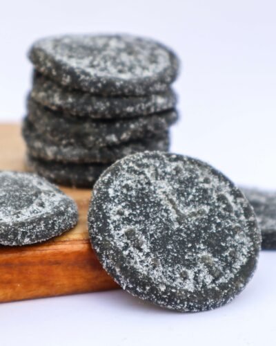 Salty Liquorice Clock regaliz salado Suecia norte Finlandia very salty salmiak samiakki lakritsi karkki kello timer
