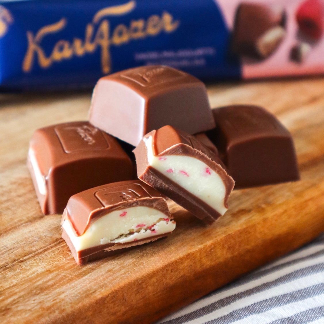 Raspberry Yogurt Chocolate Bar fazer chocolate suklaa suomi suklaa spain portugal frambuesa