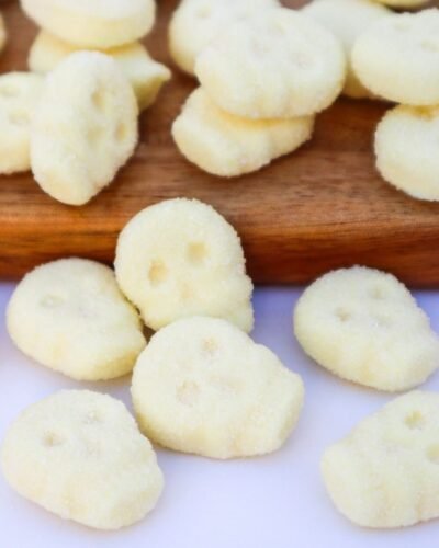 Sour Foam Tropical Skulls mormor lisas calavera skull candy nube foamy sour yellow candy