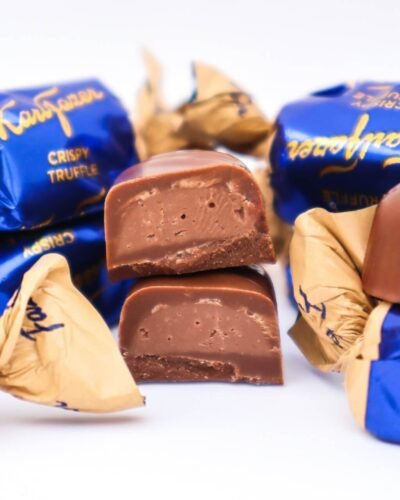 Crispy Truffle Chocolate pralines milk chocolate soft truffle filling chocolatina navidad christmas chocolate invierno cozy vibes joule suklaa fazer new novedad jul natal doces crujente trufa