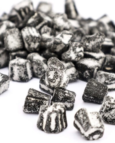 Salty Liquorice Jungle Roar Djungelvrål zoo candy jungle animals candy regaliz salado chuches con forma de animales