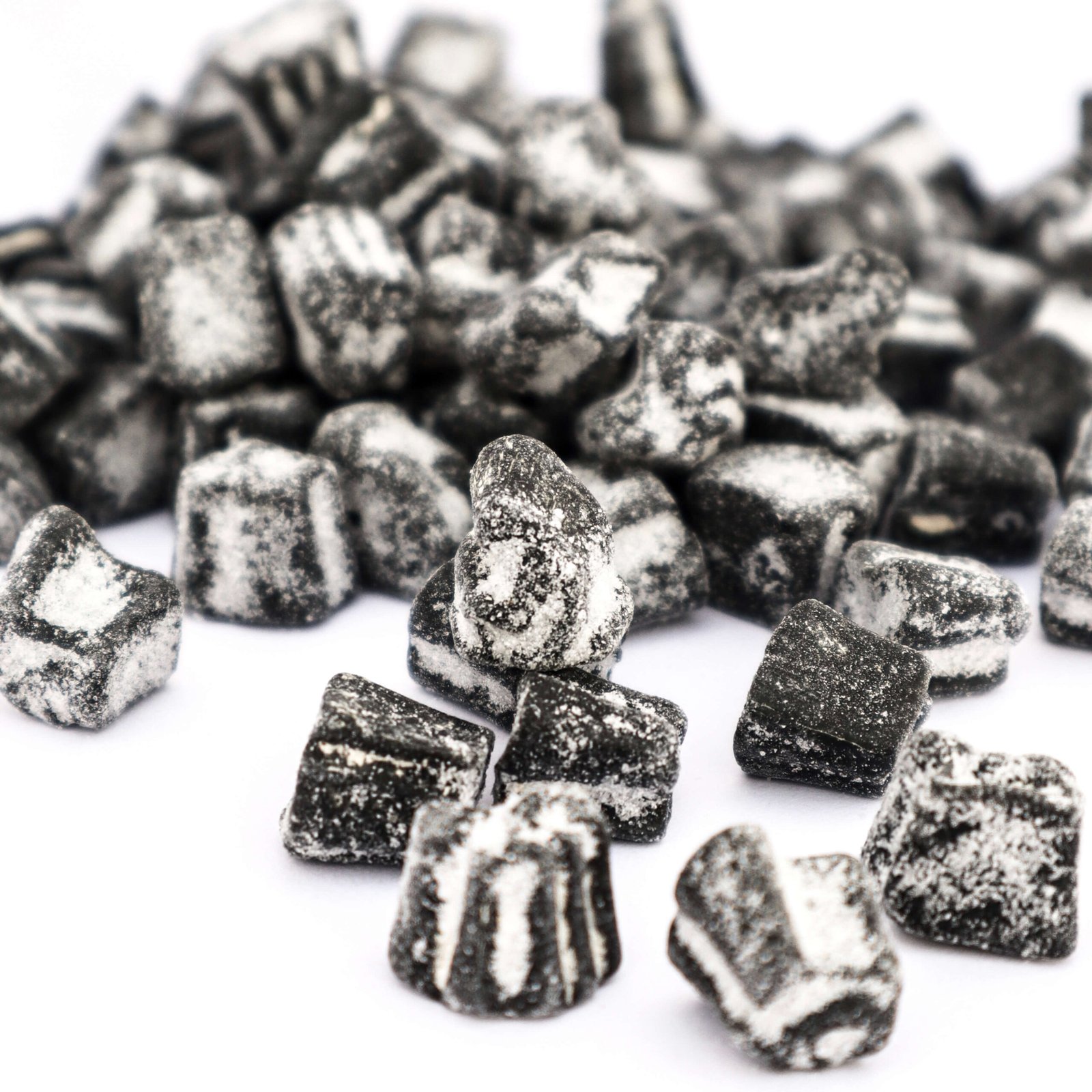 Salty Liquorice Jungle Roar Djungelvrål zoo candy jungle animals candy regaliz salado chuches con forma de animales