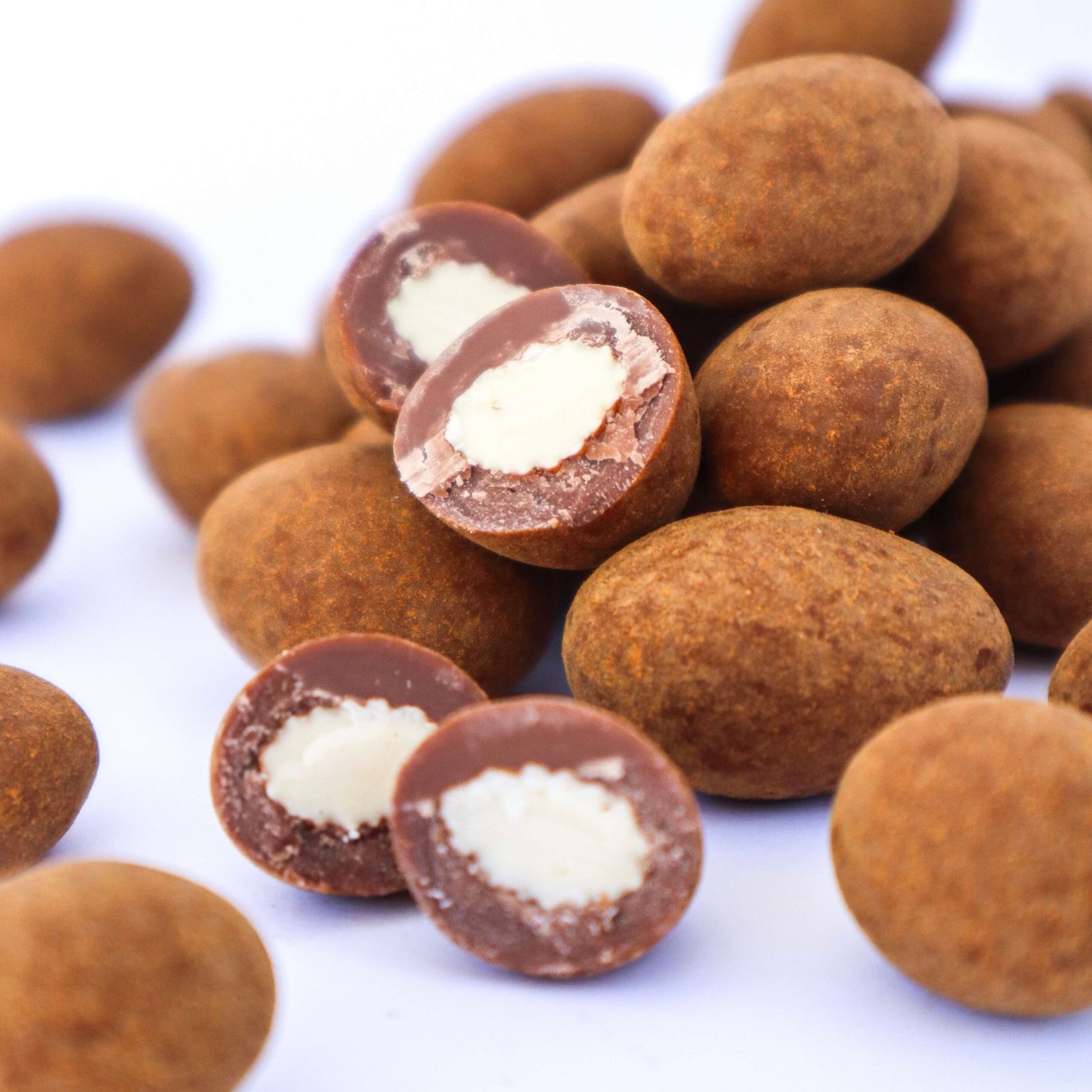 Cinnamon Chocolate Almonds nuts with chocolate and cinnamon canela almendras con chocolate nueces christmas chocolate sweets navidad natal narr konfektyr Narr goods natural organic