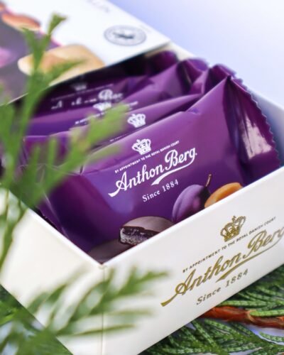 Plum Madeira Marzipan Box Anthon Berg Plum in Madeira navidad cookie wine vine circuela adult sweet christmas natal luxury chocolate candy famous best marzipan lujo