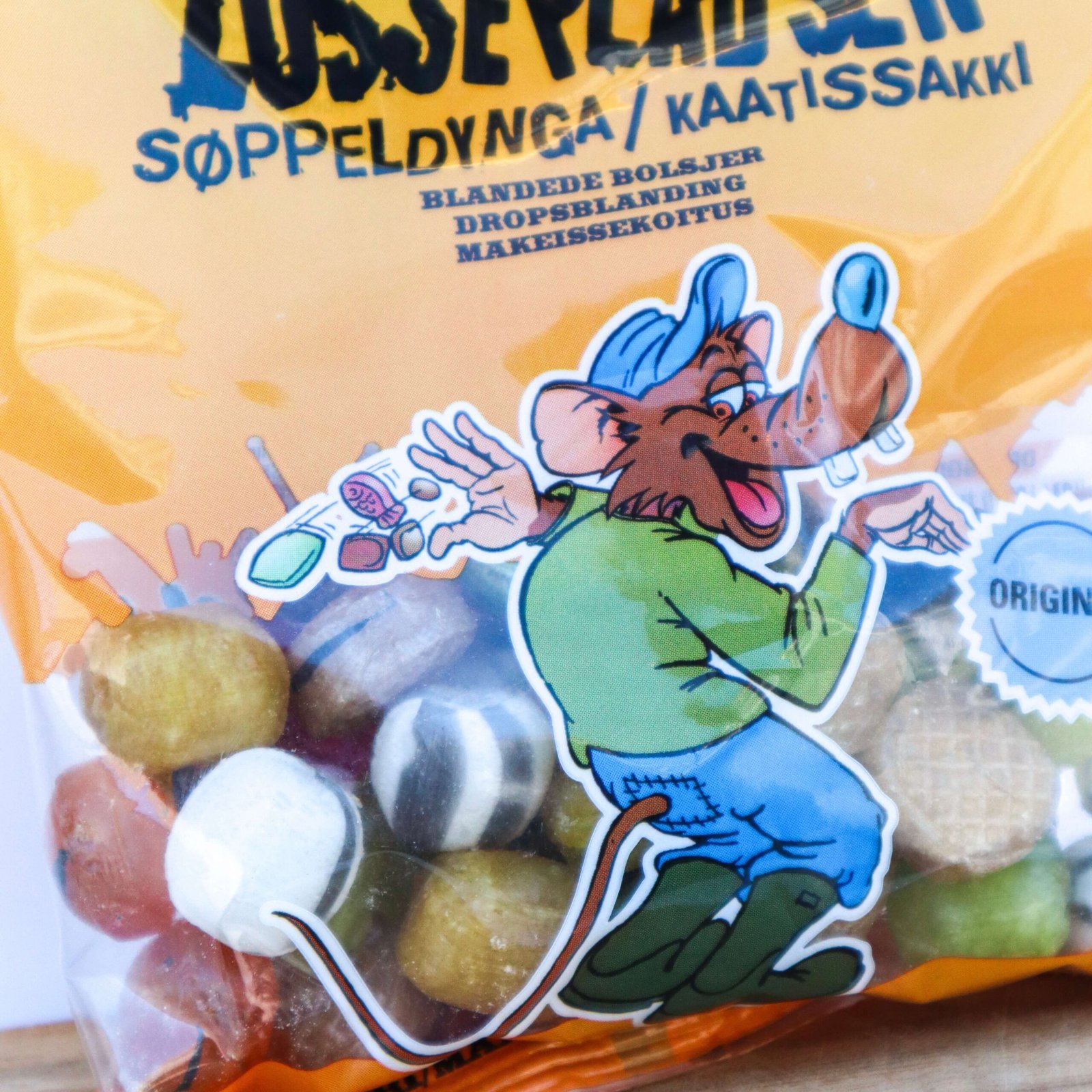 BonBon Junkyard Bag Lossepladsen Kaatissäkki salmiak candy hard candies chuches duras caramelo duro sabor a regaliz bonbon karkit toms original