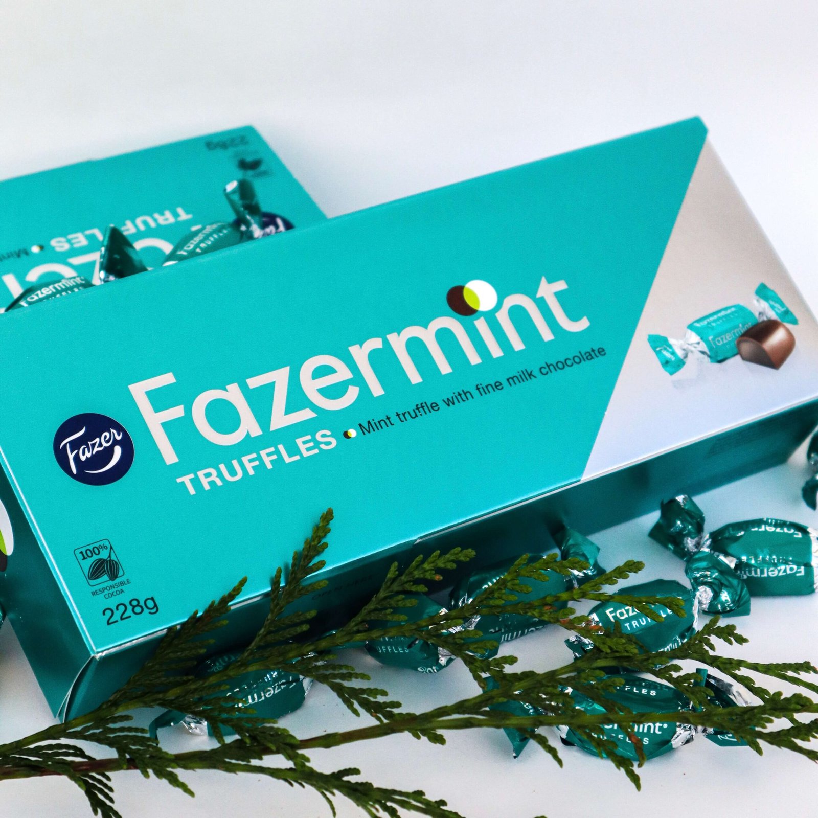Fazermint Truffle Box Fazer chocolate Finnish chocolate christmas praline navidad dulces de navidenos wrapped konvehti