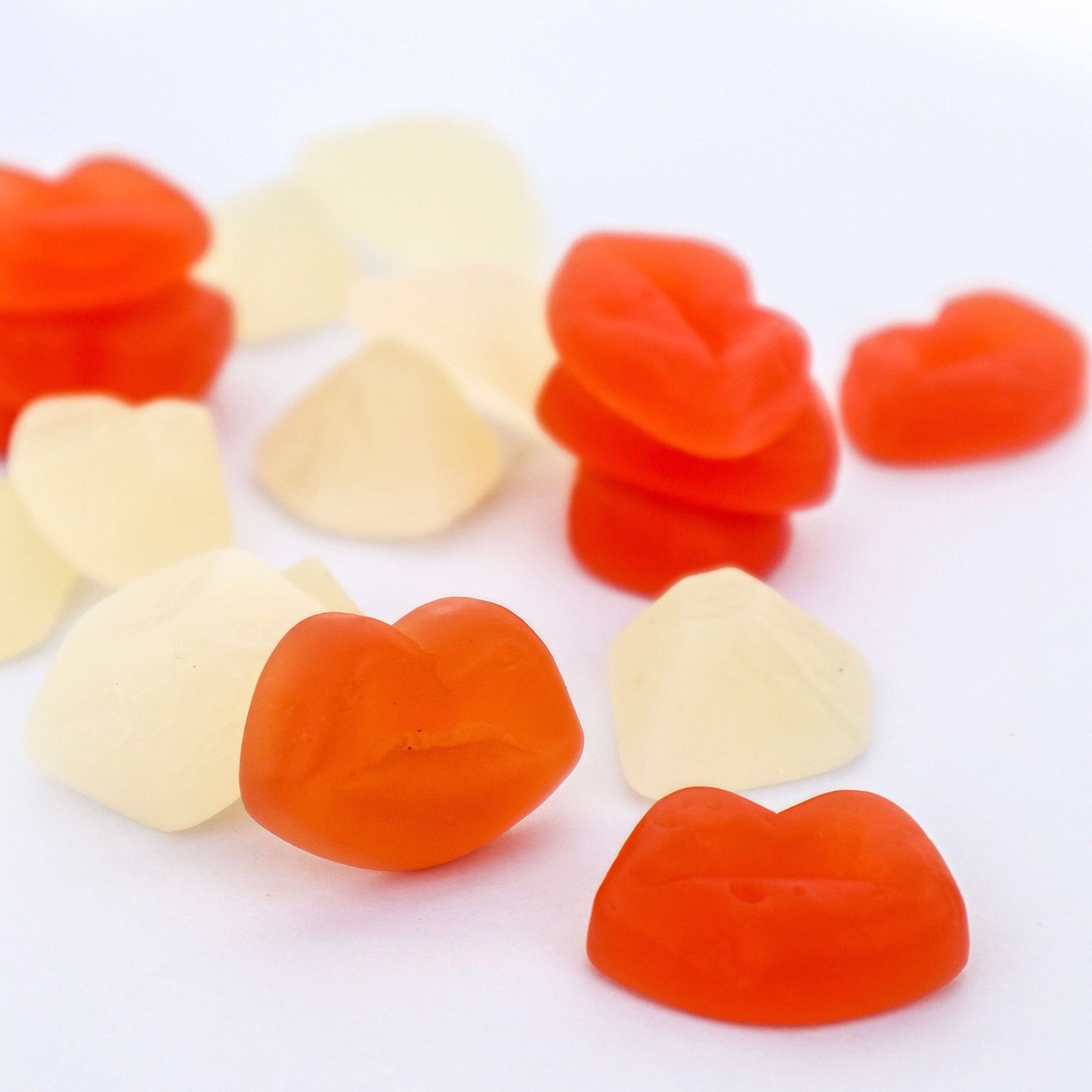 Sweet Kisses raspberry and peach flavours frambuesa labios chuches de meloncoton vegan candy chuches veganas labios lips diamante diamond