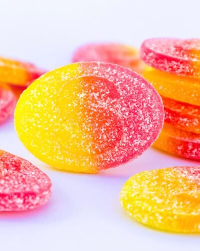 Super Tag Lemon Raspberry Fruit candy people chuches de lemon y frambuesa fizzy chuches acidas sour swedish candy frutal muy acida chuches acidas doces portugal kirpeä Torrevieja Barcelona Vegan candy chuches veganas lime lima