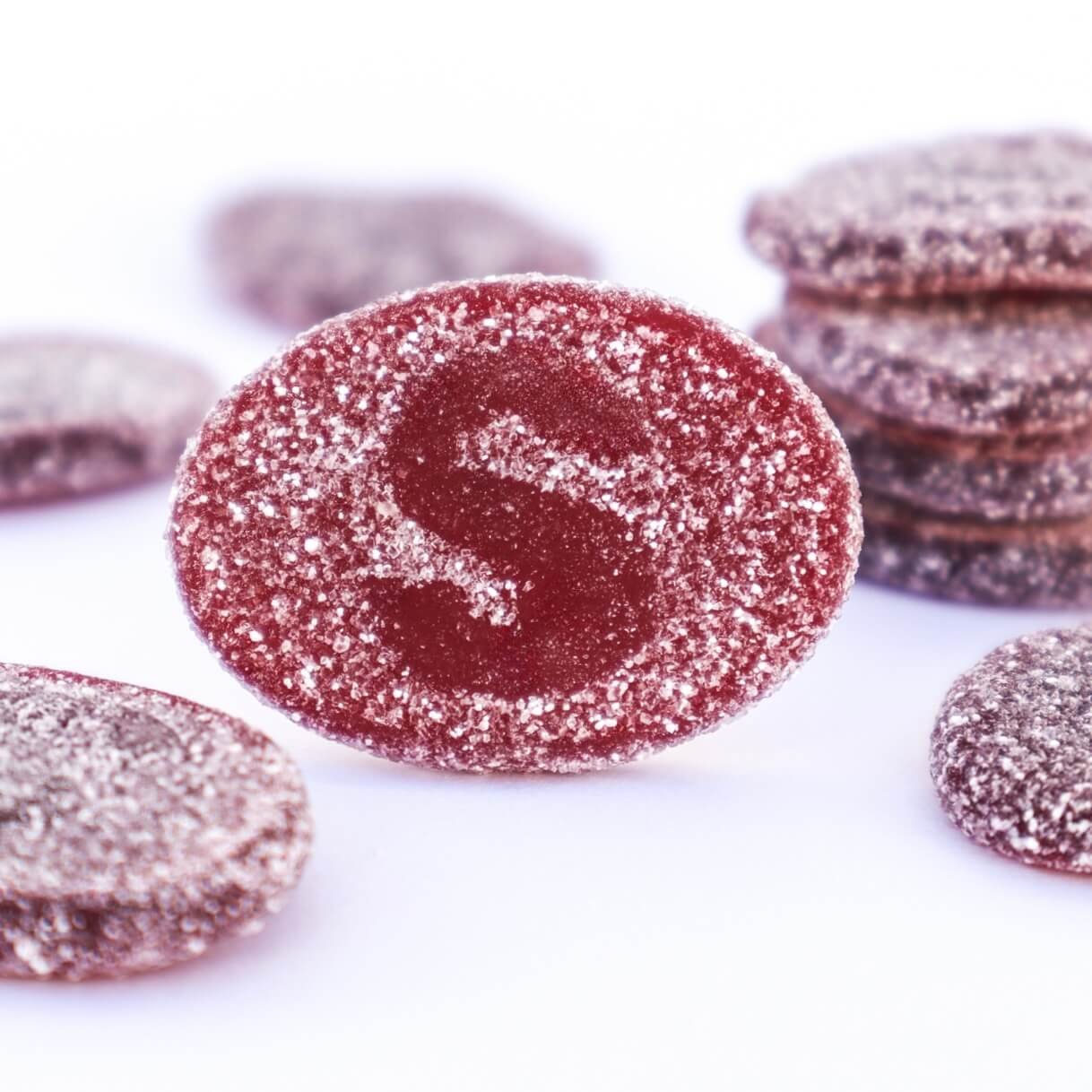 Super Tag Blackcurrant Fruit candy people chuches de grosella negra fizzy sour swedish candy frutal chuches acidas doces portugal kirpeä Madrid Lisboa Barcelona Vegan candy chuches veganas